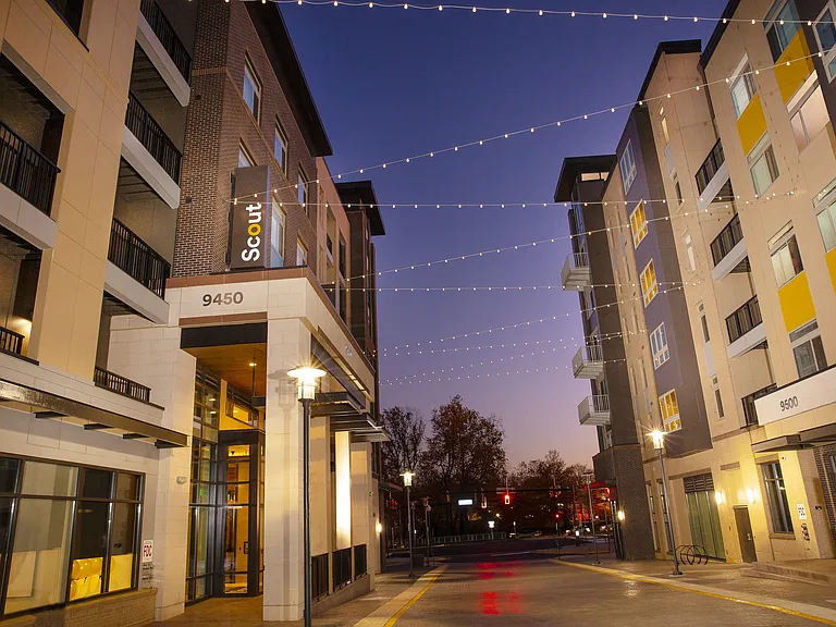Scout on the Circle Apartments — Photo 31