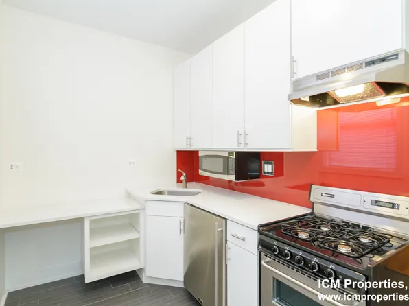 2870 N Clark St, Chicago, IL