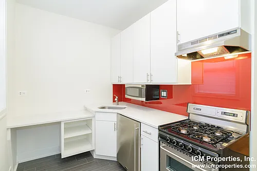 2870 N Clark St #1 Photo 1
