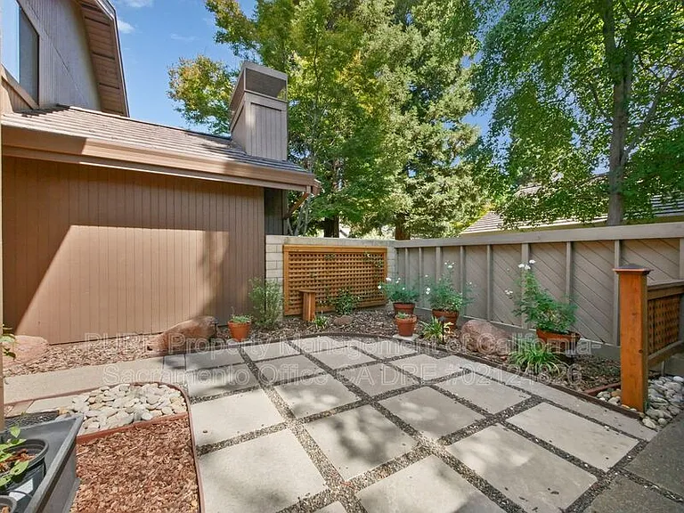 1964 Discovery Village Ln — Photo 3