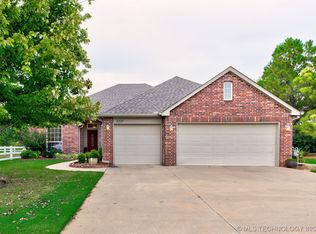 1009 S 75th St, Broken Arrow, OK 74014