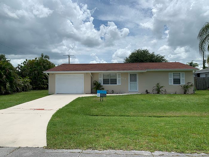1st image of 458 SE Galleon Ln