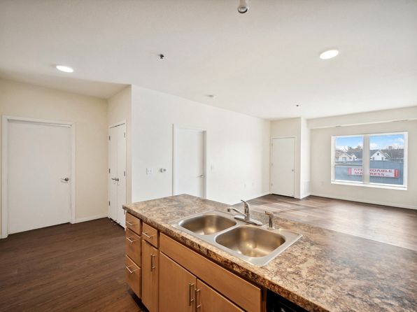 2505 Penn Ave N APT 302