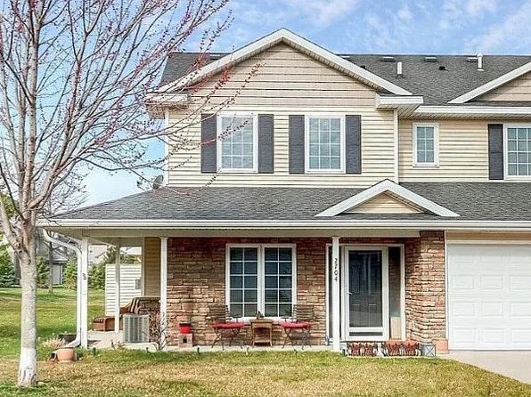 2704 NW 154th St, Clive, IA 50325