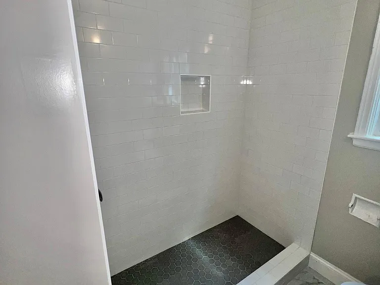bathroom/shower