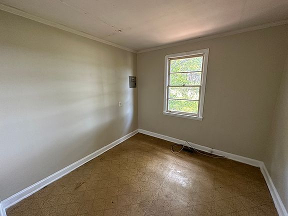 5th image of 950 University Dr