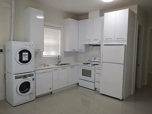 9 Gormond Rd #LEGLA Photo 1