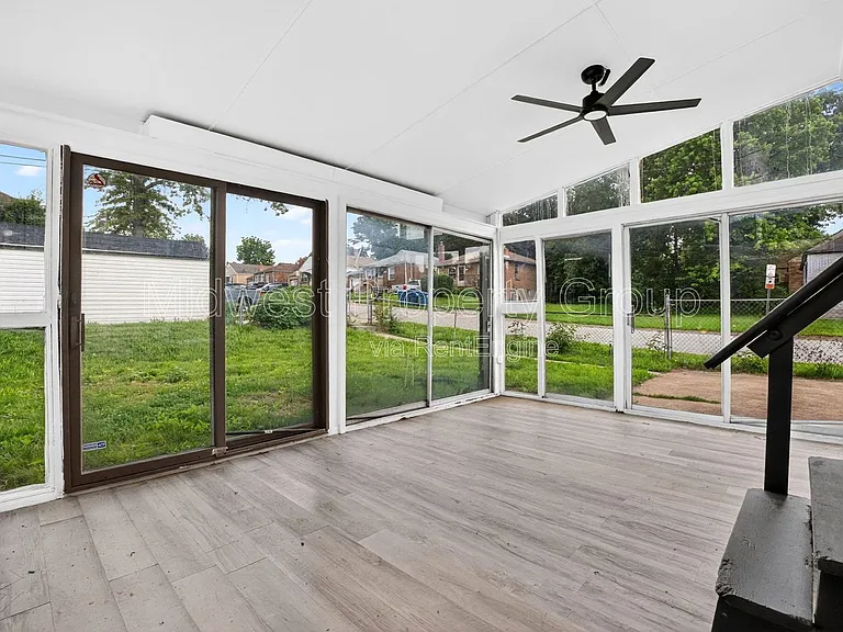 222 Henquin Dr — Photo 18