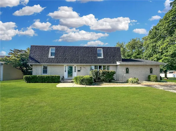 1121 Rudy Ave, Mattoon, IL 61938