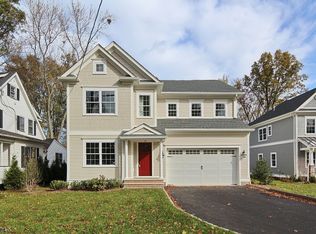 34 Kings Rd, Chatham, NJ 07928