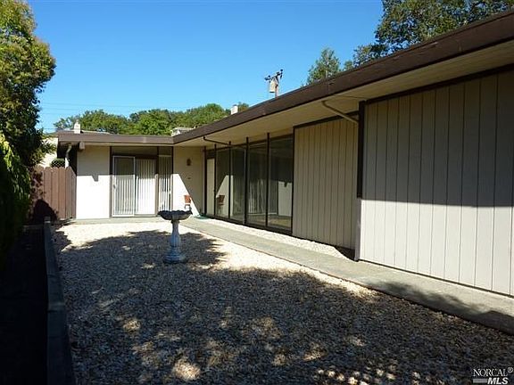 2nd image of 1037 Greenwood Dr
