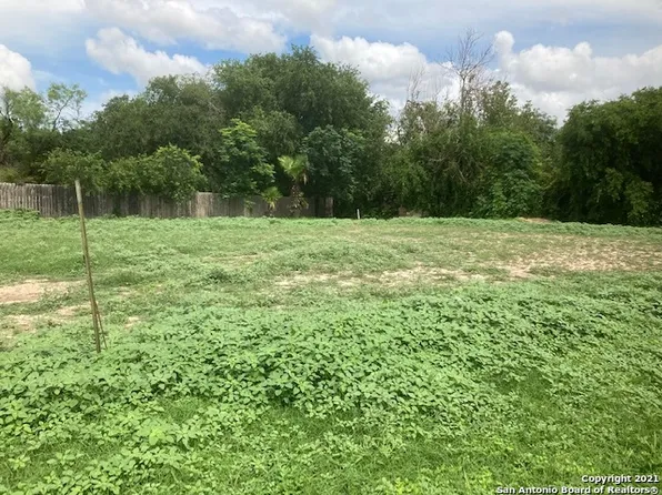 113 Sutton Place-Lot #12 LOT 12, Uvalde, TX 78801