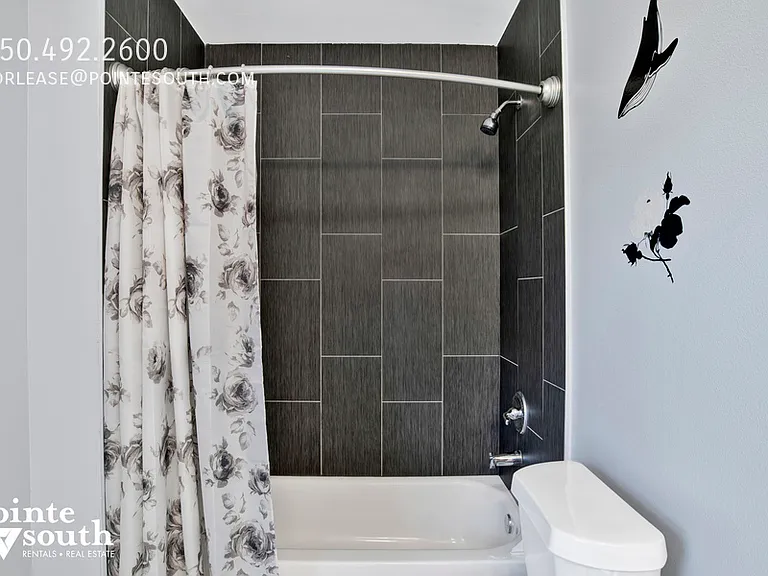 635 W Lee St — Photo 19