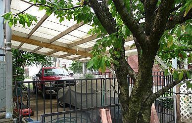 4 car parking: street,drive,&carport