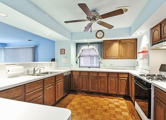 3rd image of 8443 Keeler Ave