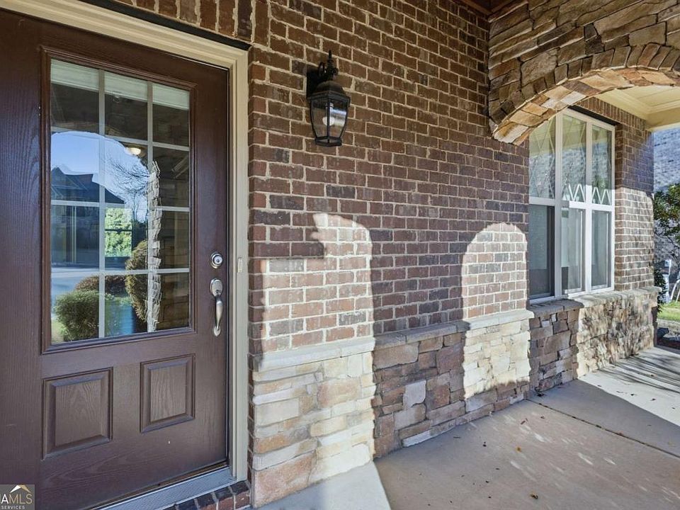 1st image of 1393 Chelsea Falls Ln