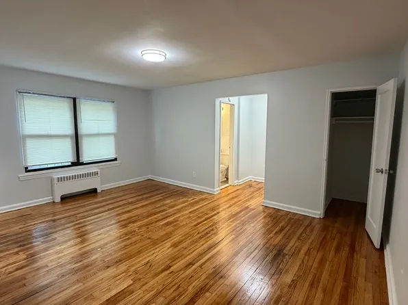 30 Summit LLC, 137 N Walnut St APT 202, East Orange, NJ 07017