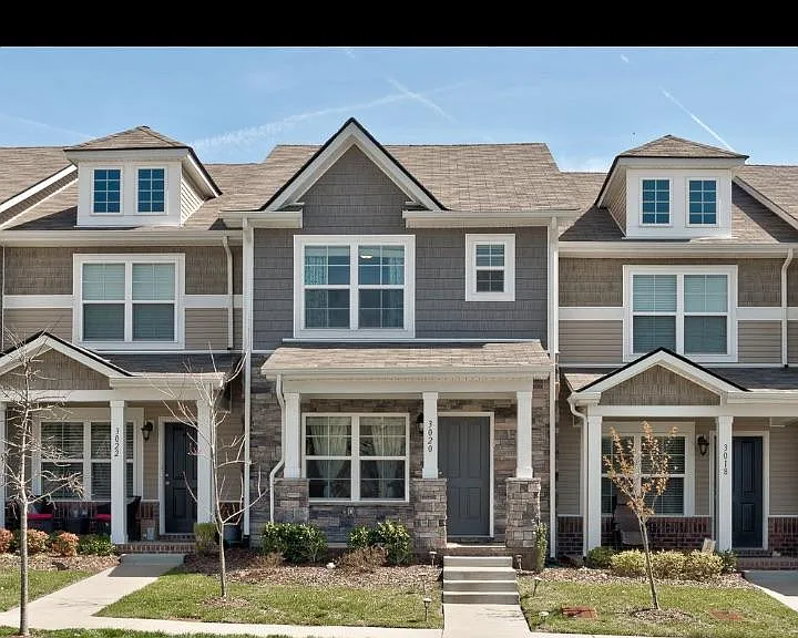 3020 Friars Trl — Photo 1