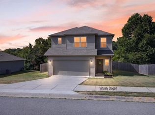 146 Cooper St, Huntsville, AR 72740