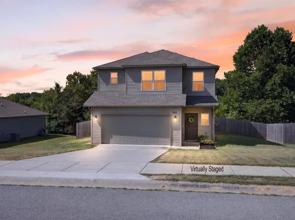146 Cooper St, Huntsville, AR 72740