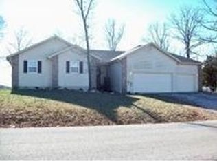 40 Clearcove Dr, Reeds Spring, MO 65737