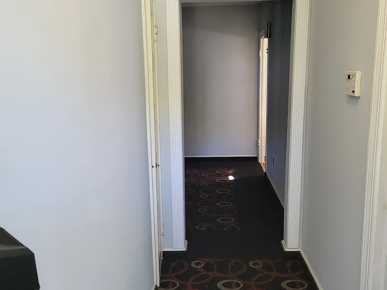 11 Park Ave — Photo 19
