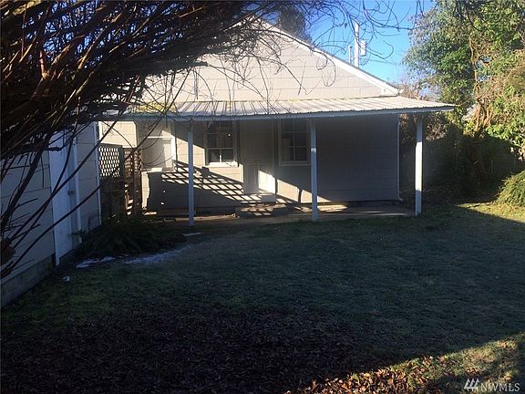 3rd image of 322 Milroy St NW
