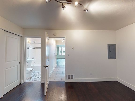 2nd image of 401 Harvard Ave E #9