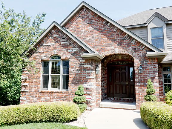 4th image of 2901 W Windpointe Dr