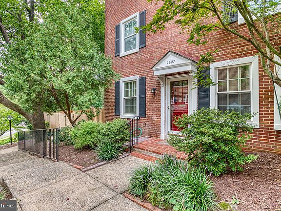 3rd image of 2827 S Abingdon St Unit 2233