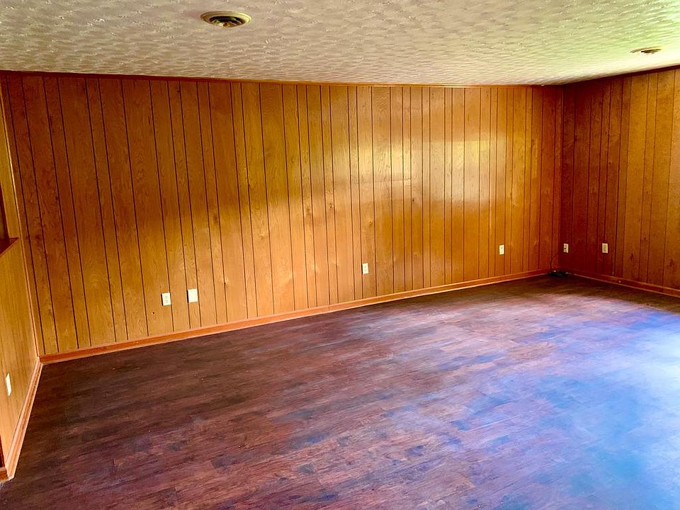 Wall has been painted. Picture added to show space.