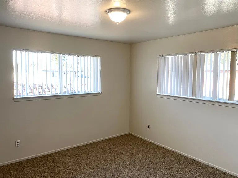 522 Riverside Ave — Photo 6