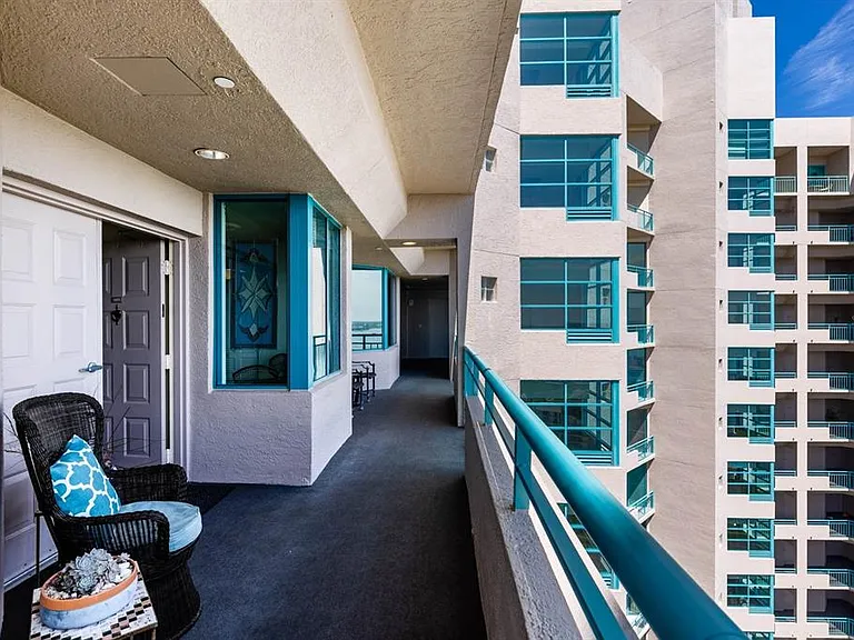 1560 Gulf Blvd #1605 — Photo 8