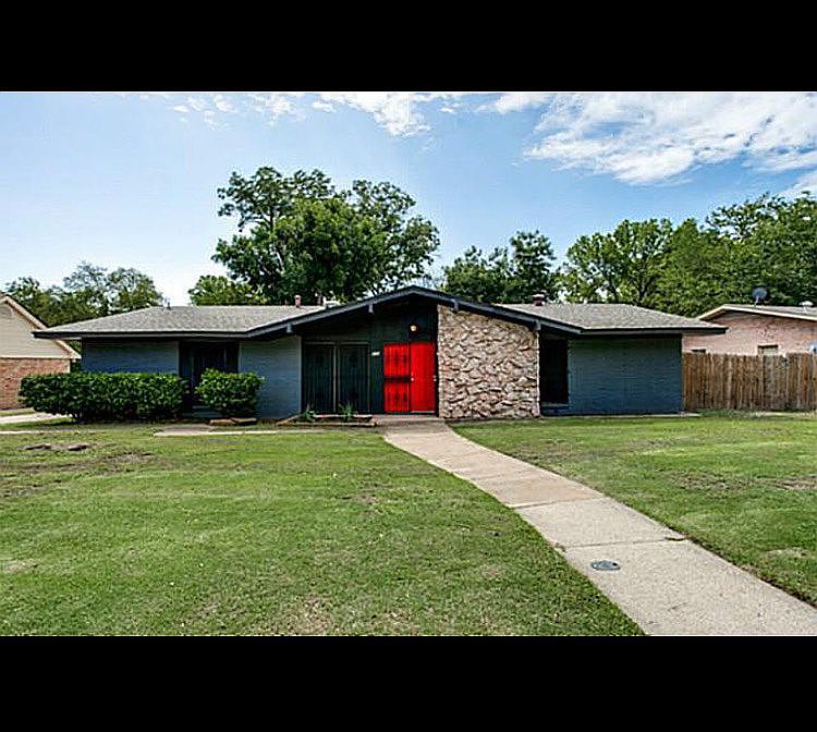 1st image of 634 Glen Oaks Blvd