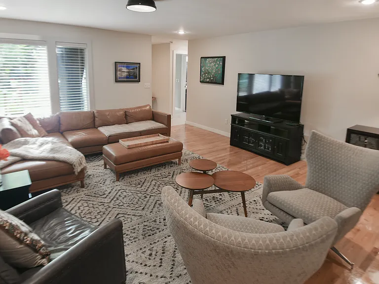 1003 N Marshall St — Photo 3