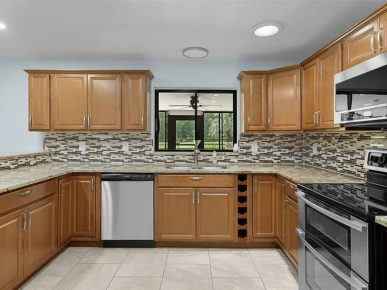 400 NW 80th Ave — Photo 29