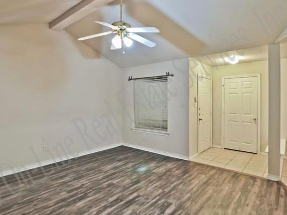 4th image of 3701 Oldenburg Ln #B