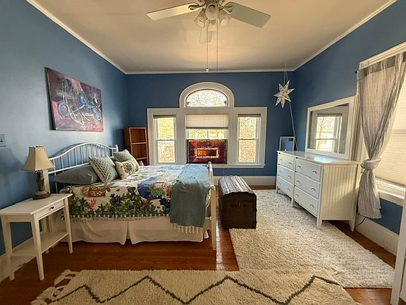 4th image of 53 University Rd #1A