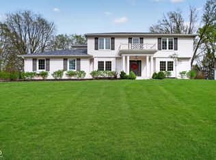 10831 Pleasantview Dr, Carmel, IN 46033