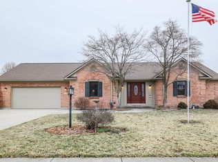 215 Earnhart Dr, Carlisle, OH