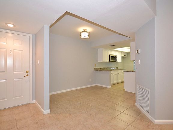 4th image of 4141 N 31st St Unit 129