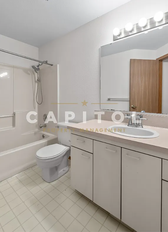 1404 5th Avenue SW - . — Photo 4