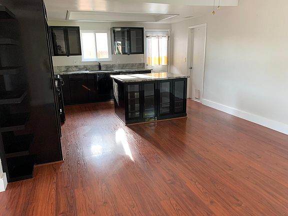 3rd image of 134 W Brookshire Ave
