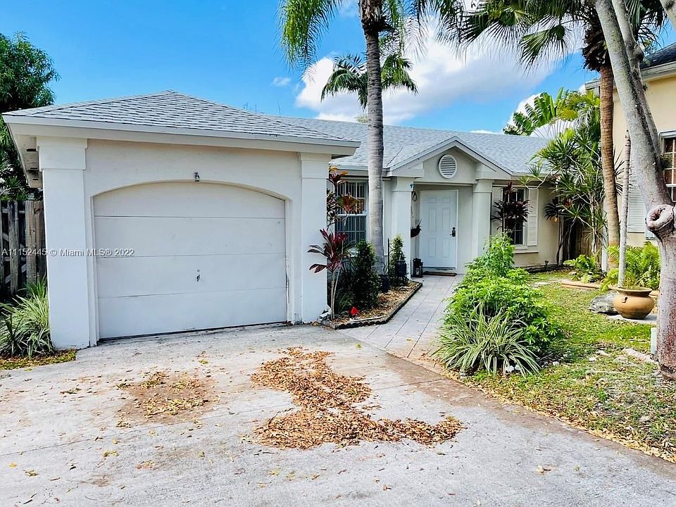 1st image of 11835 SW 102nd St #1