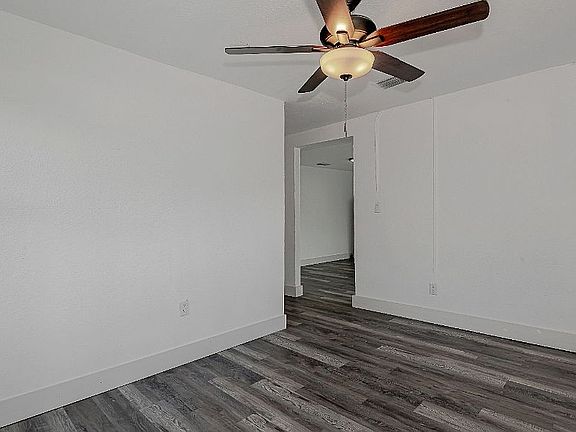 4th image of 508 NW 8th Ave