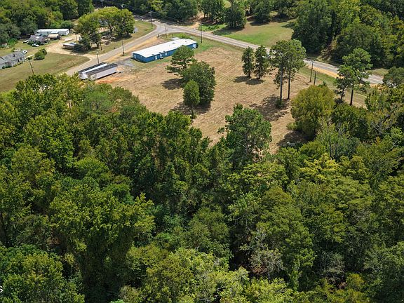 2nd image of Jess Lyons Rd