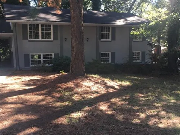 2136 Chestnut Hill Cir, Decatur, GA 30032