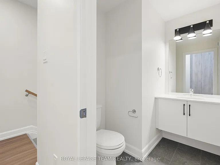 6952 Notre Dame St #B — Photo 4