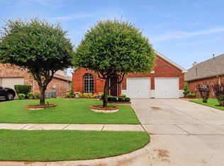 7048 Northstar Dr, Grand Prairie, TX 75054