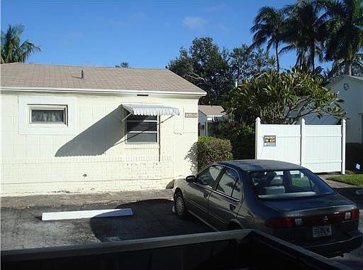 2nd image of 1405 NE 4th Court